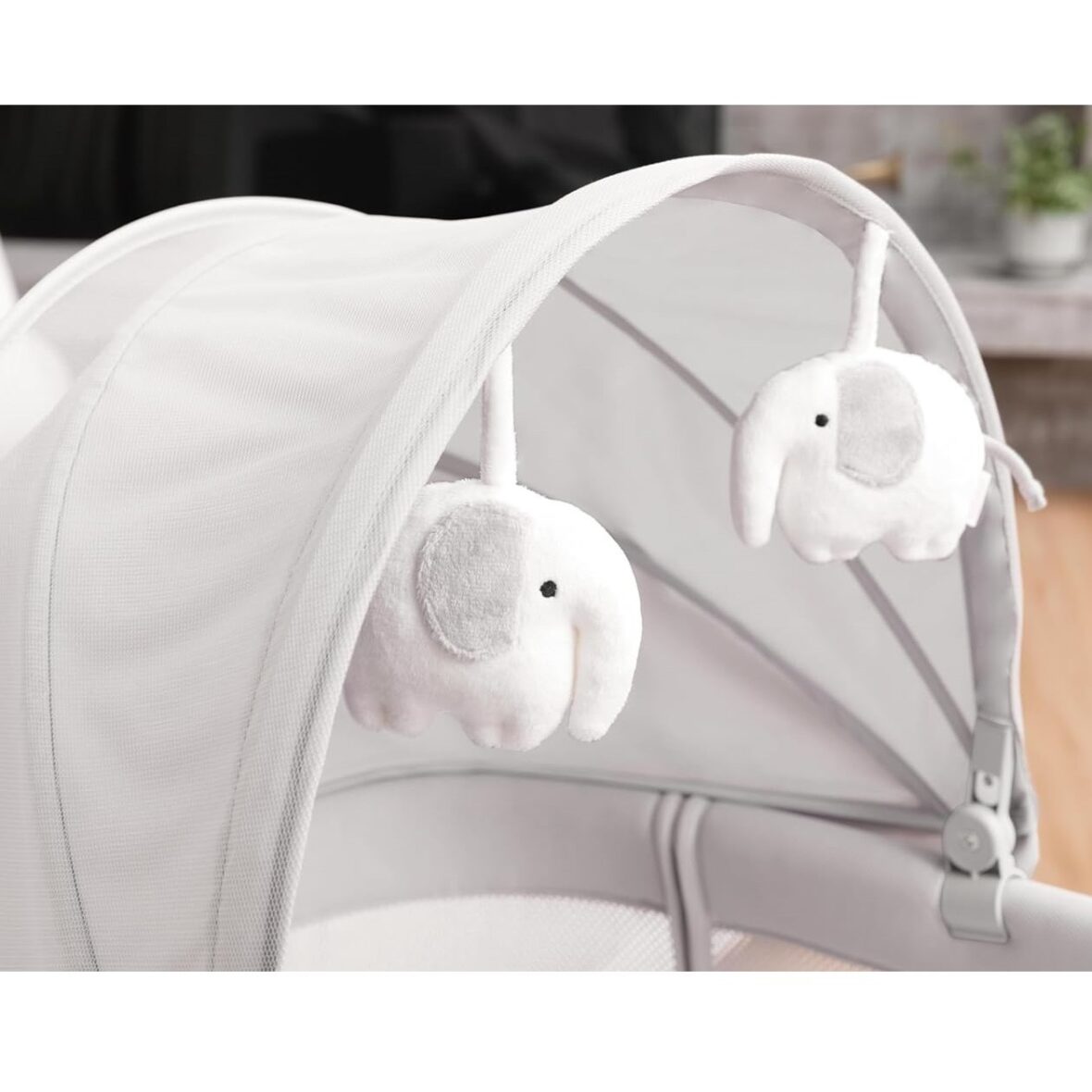 Mastela Dream Starlight Baby Crib Bassinet 4in1 Swing + Music (8)